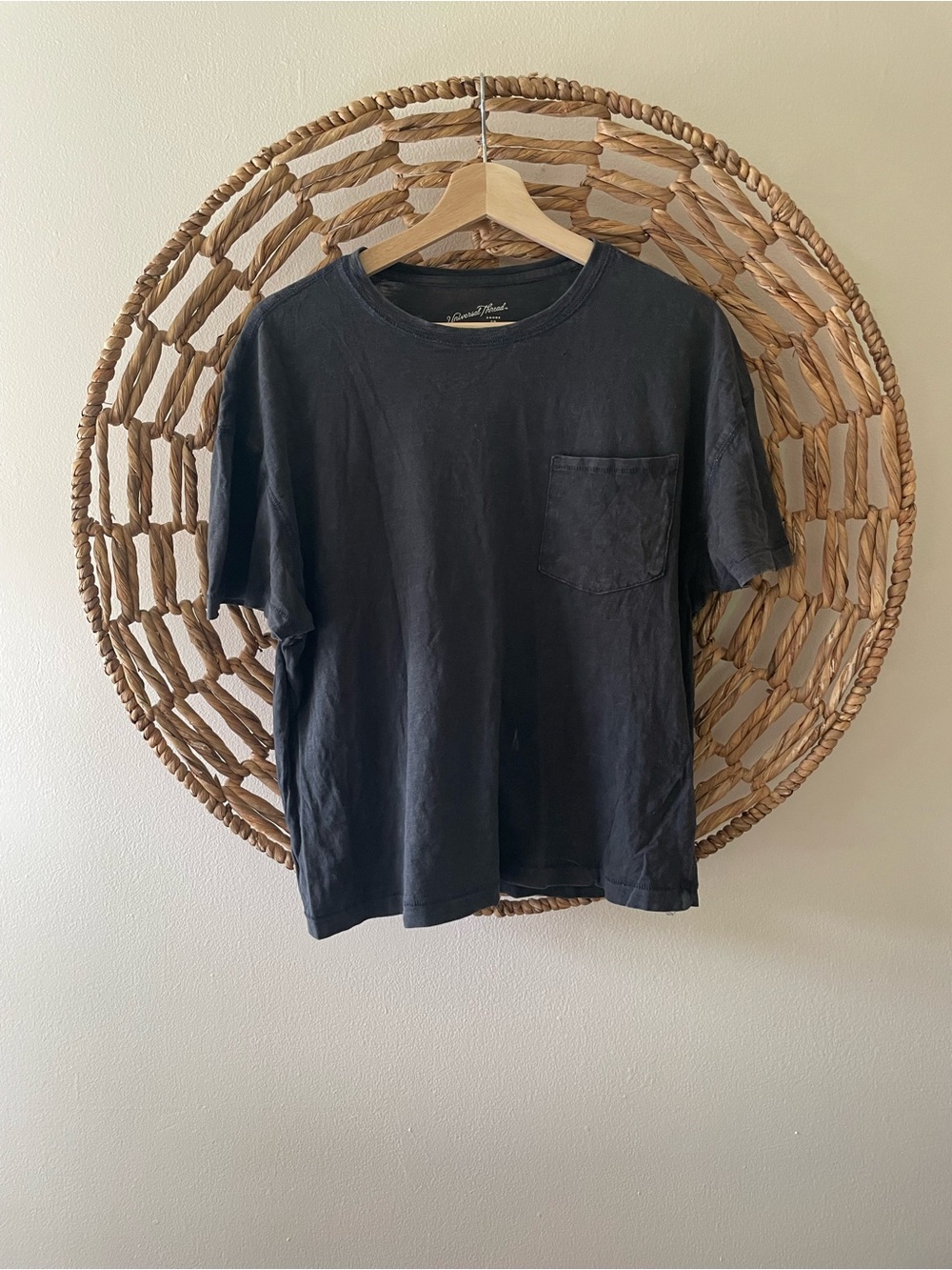 Universal Thread Women's Short Sleeve Pocket Tee - Black